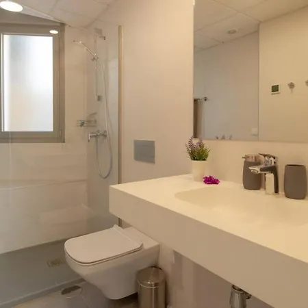 Stylish & Panoramic Views Lejlighed *